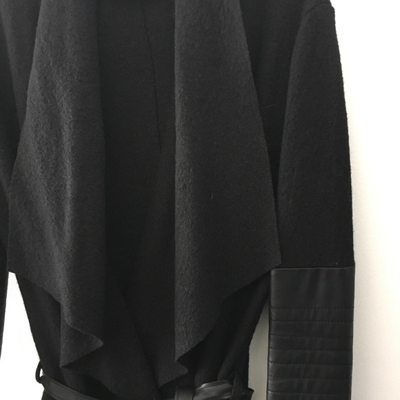 BB Dakotah Black sweater coat - Picture 2 of 4